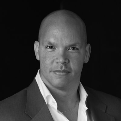 Jason Ray (芮嘉誠)